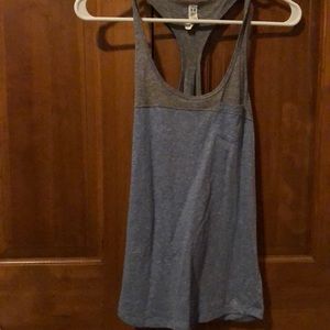 gray and blue pocket athletic under armor tank top